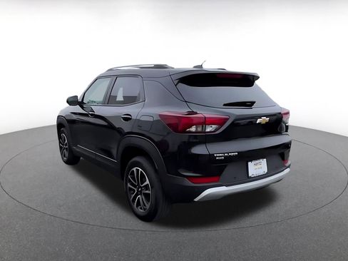 Used 2025 Chevrolet TrailBlazer LT w/ Driver Confidence Package image 11