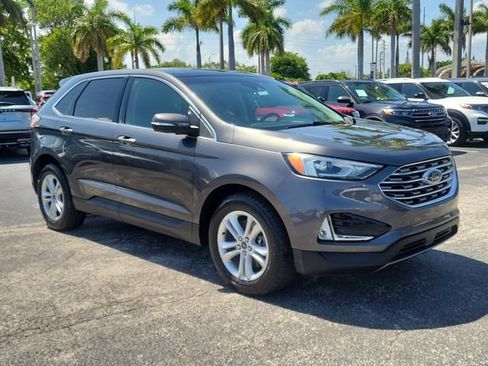 Used 2020 Ford Edge SEL w/ Cold Weather Package AWD/4WD image 2