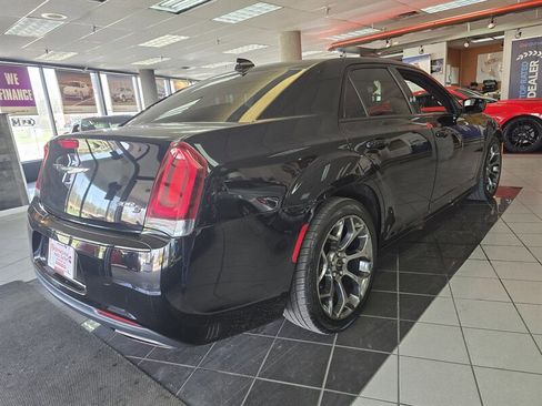 Used 2018 Chrysler 300 S image 4