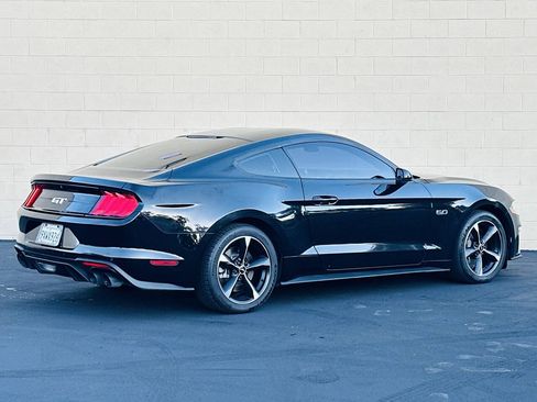 Used 2018 Ford Mustang GT RWD image 8