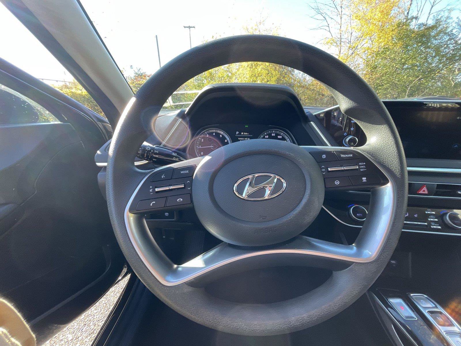 Used 2023 Hyundai Sonata SEL w/ Preferred Accessory Package FWD image 14