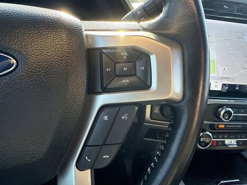 Used 2022 Ford F350 Lariat w/ Black Appearance Package image 29