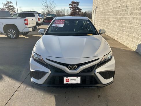 Certified 2023 Toyota Camry SE image 2