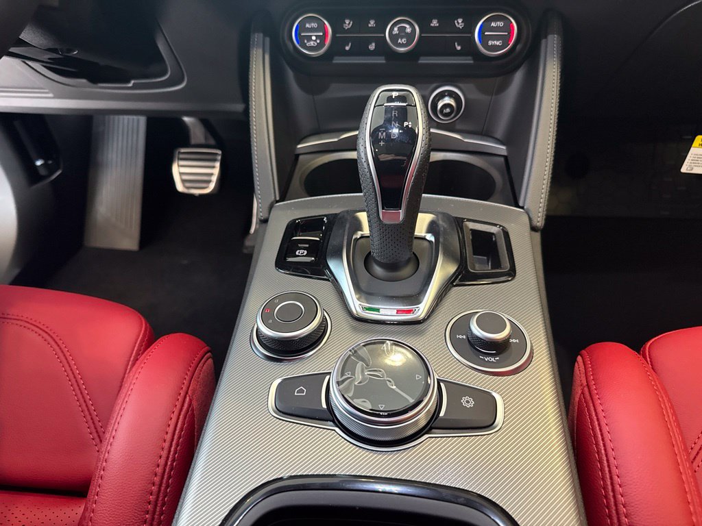 New 2026 Alfa Romeo Stelvio Sprint AWD/4WD image 20