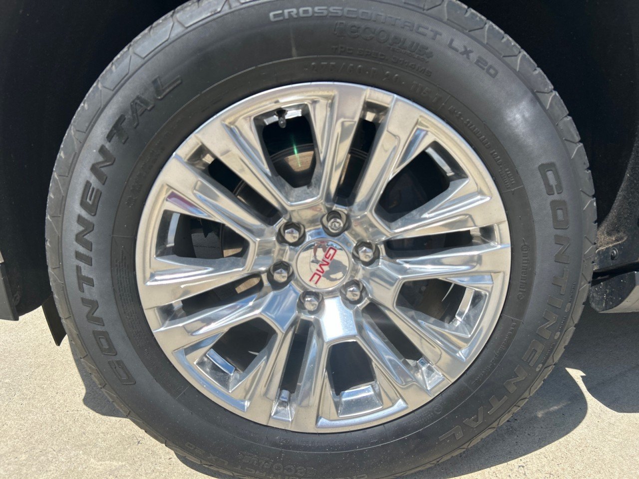 Used 2022 GMC Yukon Denali RWD image 9