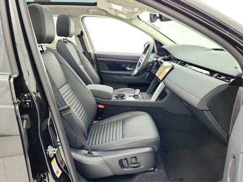 Certified 2025 Land Rover Discovery Sport S image 17