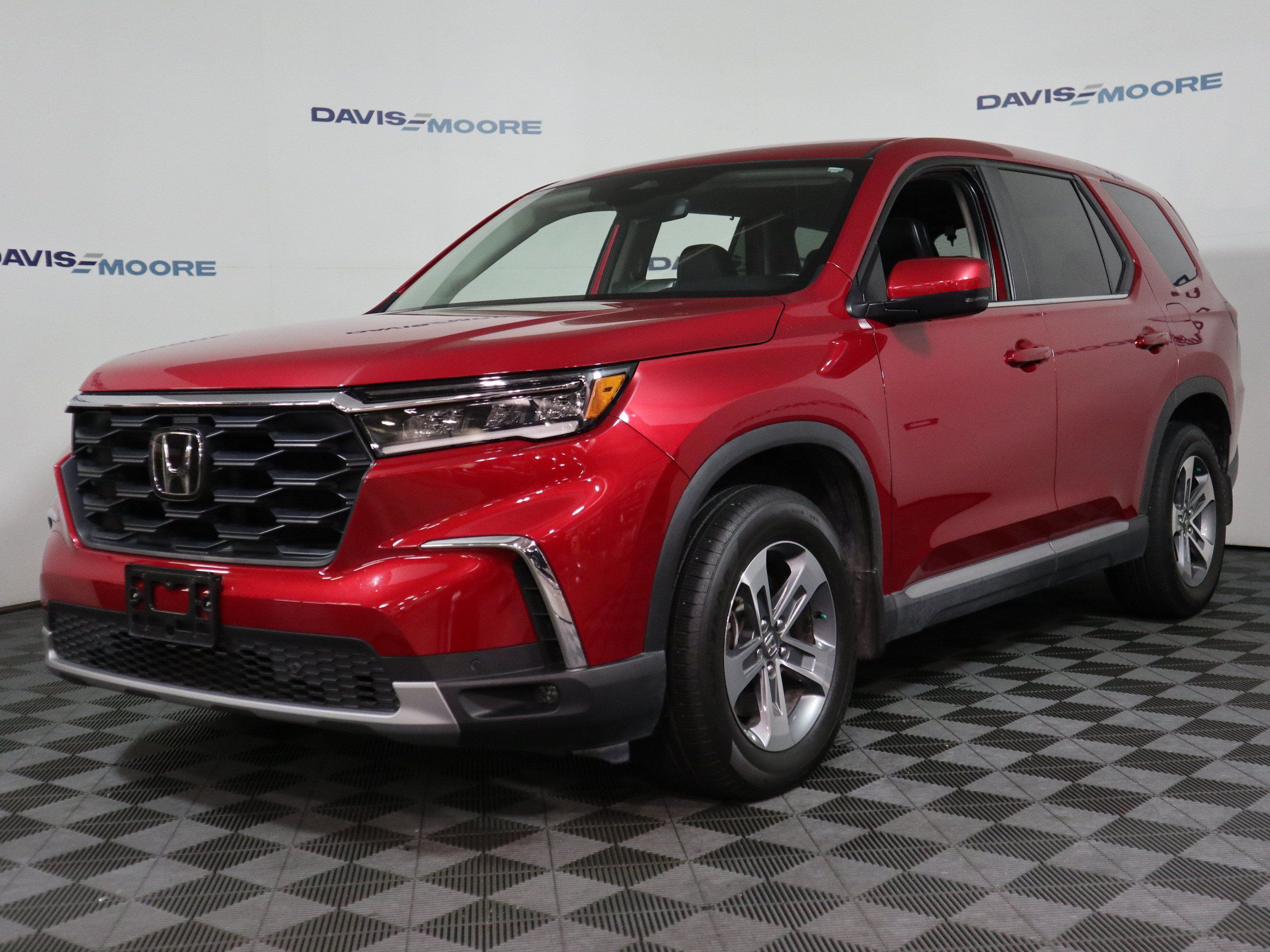 Used 2025 Honda Pilot EX-L image 12