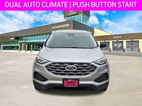 Used 2022 Ford Edge SE image 2
