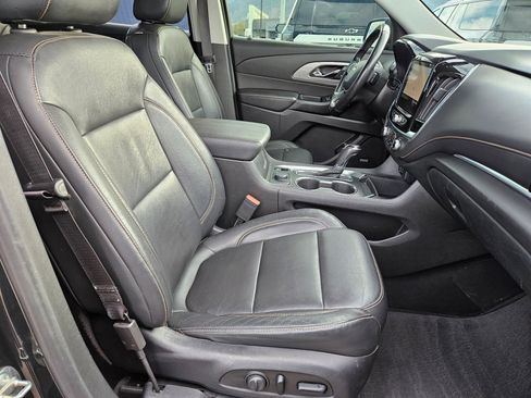 Used 2020 Chevrolet Traverse LT w/ LT Premium Package AWD/4WD image 31