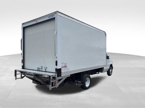 New 2027 Ford E-450 and Econoline 450 Super Duty w/ Power Equipment Group RWD image 5