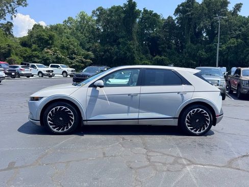 Used 2024 Hyundai Ioniq 5 Limited AWD/4WD image 3