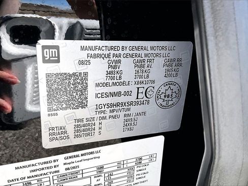 Certified 2025 Cadillac Escalade V image 36
