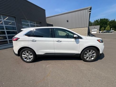 Used 2020 Ford Edge Titanium w/ Equipment Group 301A AWD/4WD image 4