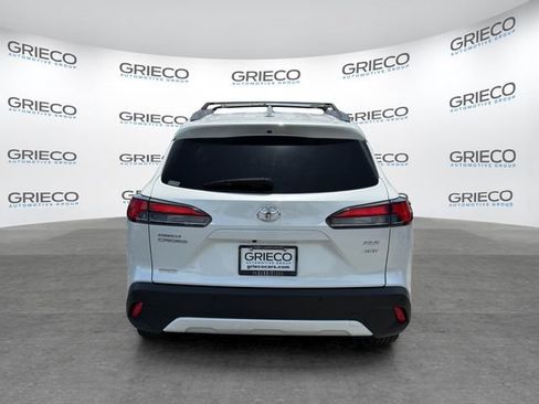 Used 2022 Toyota Corolla Cross XLE w/ Convenience Package AWD/4WD image 6