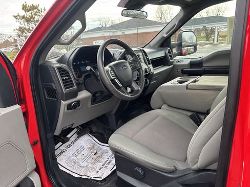 Used 2022 Ford F250 XL w/ Power Equipment Group image 7