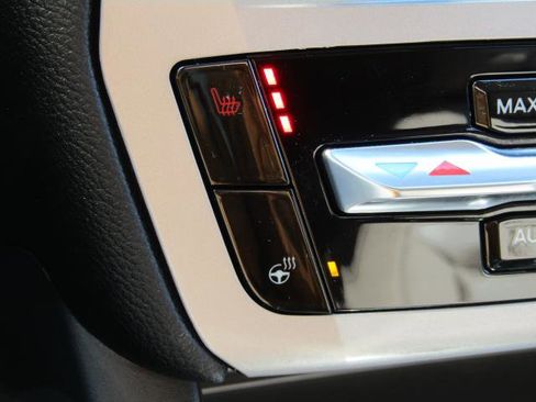 Used 2023 Ford Explorer XLT w/ Equipment Group 202A image 24