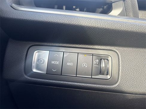 New 2026 Chevrolet Traverse LT w/ Sun and Wheel Package image 18