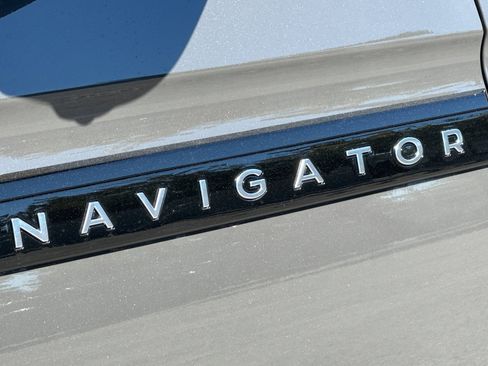 New 2025 Lincoln Navigator Black Label image 7