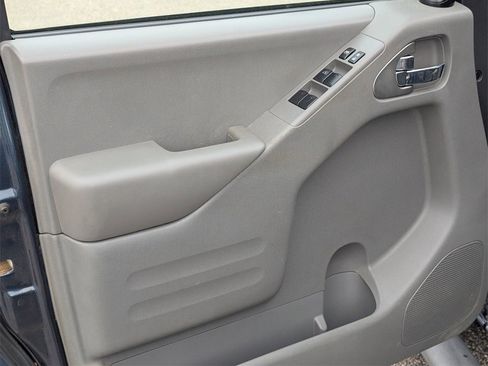 Used 2019 Nissan Frontier Desert Runner image 15