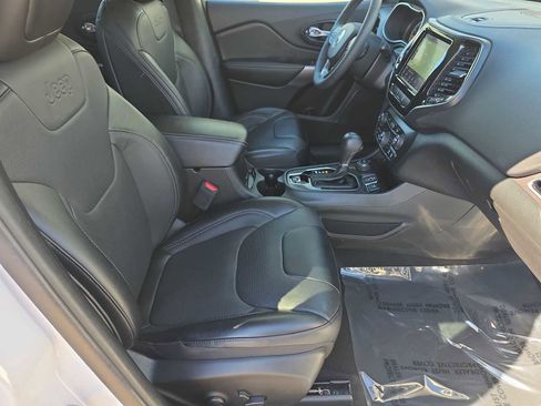 Used 2022 Jeep Cherokee Limited w/ Elite Package image 18