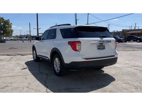 Used 2020 Ford Explorer XLT image 9