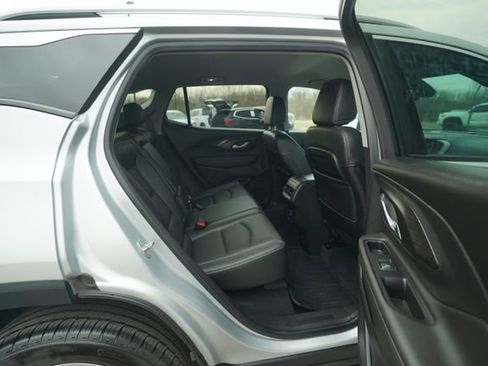 Used 2022 GMC Terrain SLT image 22