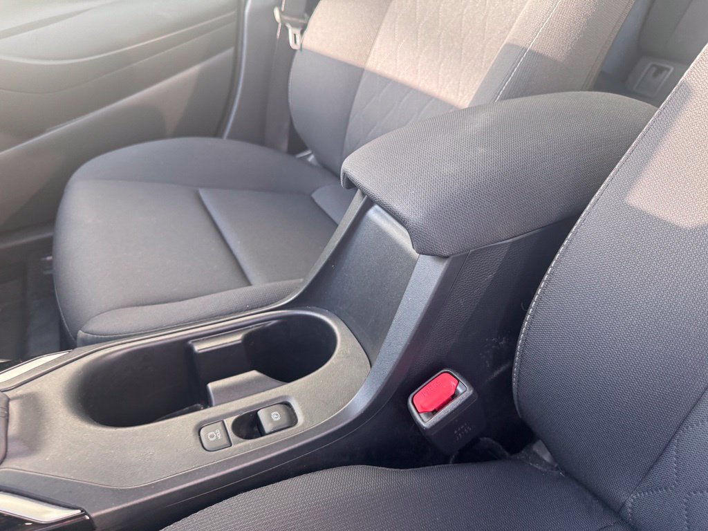 Used 2025 Toyota Corolla LE AWD/4WD image 27