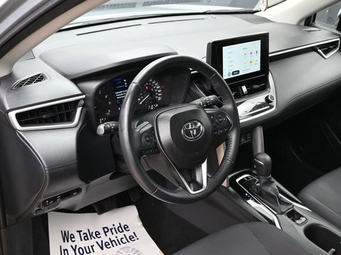 Used 2024 Toyota Corolla Cross LE AWD/4WD image 16