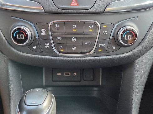 Certified 2020 Chevrolet Equinox LT w/ Driver Convenience Package FWD image 32