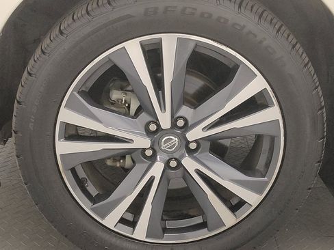 Used 2019 Nissan Pathfinder Platinum w/ Cargo Package AWD/4WD image 31