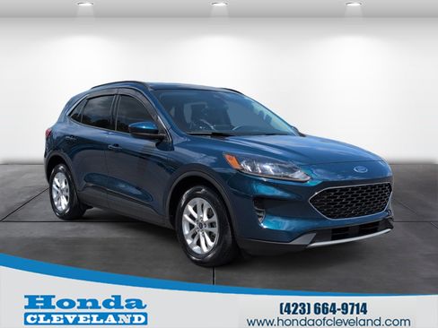 Used 2020 Ford Escape SE FWD image 1