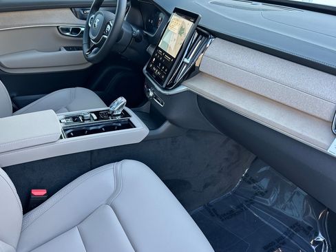 New 2026 Volvo XC90 B5 Plus image 14