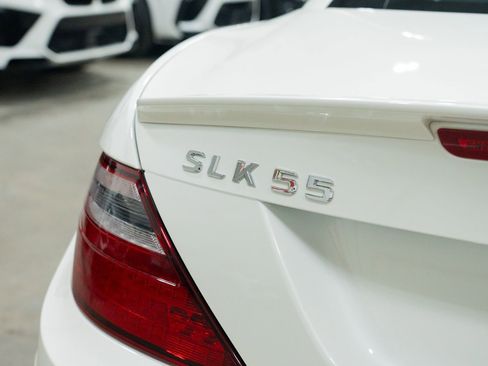 Used 2014 Mercedes-Benz SLK 55 AMG image 9