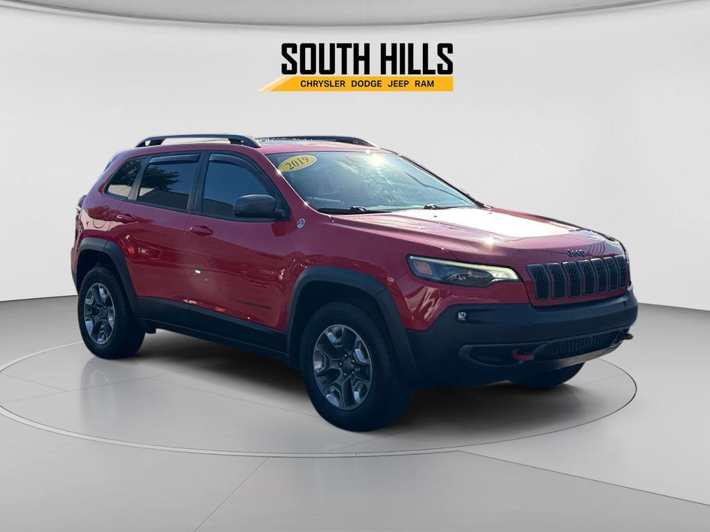 Used 2019 Jeep Cherokee Trailhawk w/ Comfort/Convenience Group AWD/4WD image 7