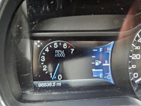 Used 2014 Lincoln MKT AWD image 17