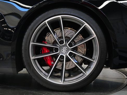 Used 2024 Porsche 911 Carrera S RWD image 11