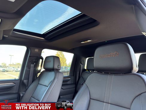 Used 2024 Chevrolet Silverado 2500 High Country w/ Technology Package image 21