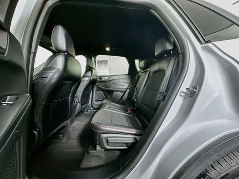 Used 2025 Ford Escape ST-Line FWD image 28