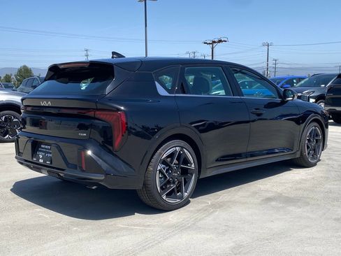 New 2026 Kia K4 GT-Line image 2
