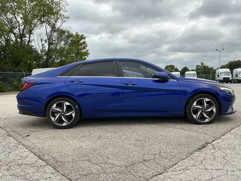 Used 2022 Hyundai Elantra Limited w/ Cargo Package FWD image 6