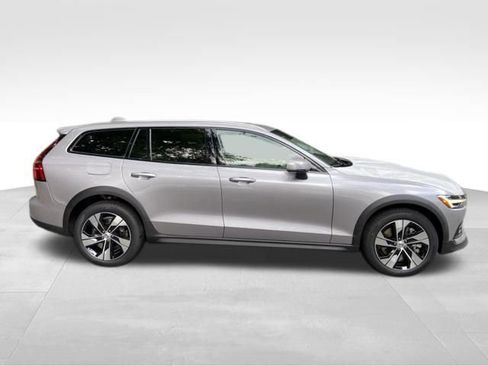 New 2026 Volvo V60 B5 Cross Country Plus w/ Protection Package Premier image 8