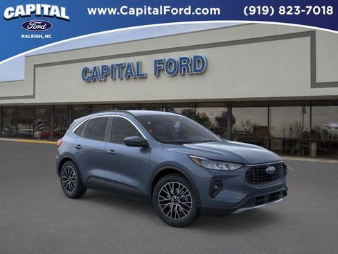 New 2026 Ford Escape SE image 7