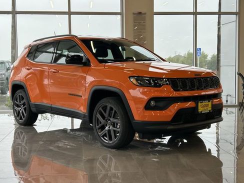 New 2026 Jeep Compass Latitude image 3