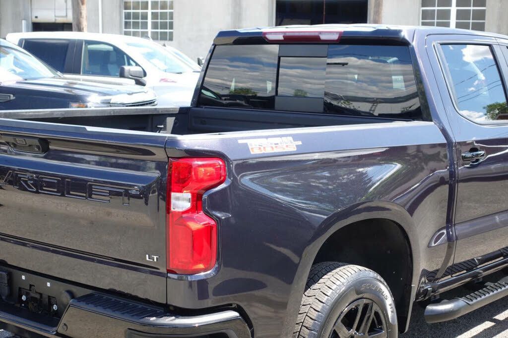 Used 2022 Chevrolet Silverado 1500 LT Trail Boss w/ LT Trail Boss Premium Package AWD/4WD image 15