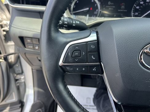 Used 2020 Toyota Highlander Limited AWD/4WD image 19