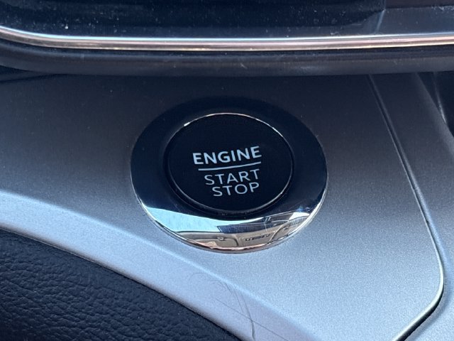 Used 2022 Ford Explorer XLT w/ Equipment Group 202A AWD/4WD image 23