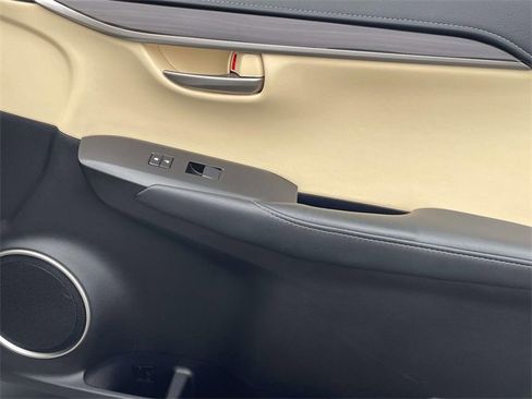 Used 2015 Lexus NX 300h FWD image 14