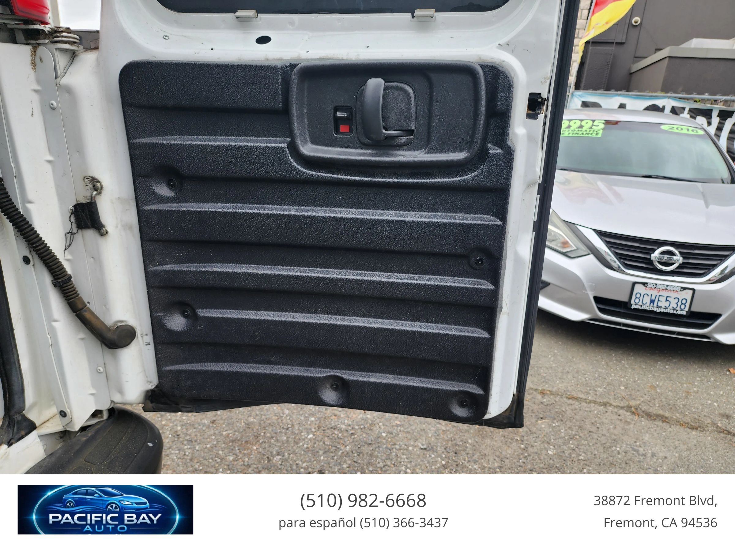 Used 2012 Chevrolet Express 2500 RWD image 18