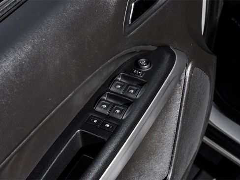 Used 2016 Chevrolet Colorado LT w/ LT Convenience Package image 42