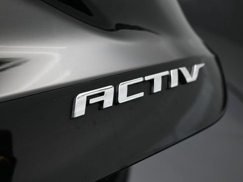 Used 2025 Chevrolet Trax ACTIV FWD image 33